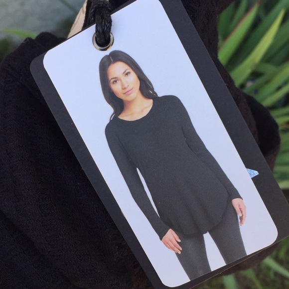 Chaser Simple Black Basic Knit 🧶 Long Sleeve - Picture 1 of 7